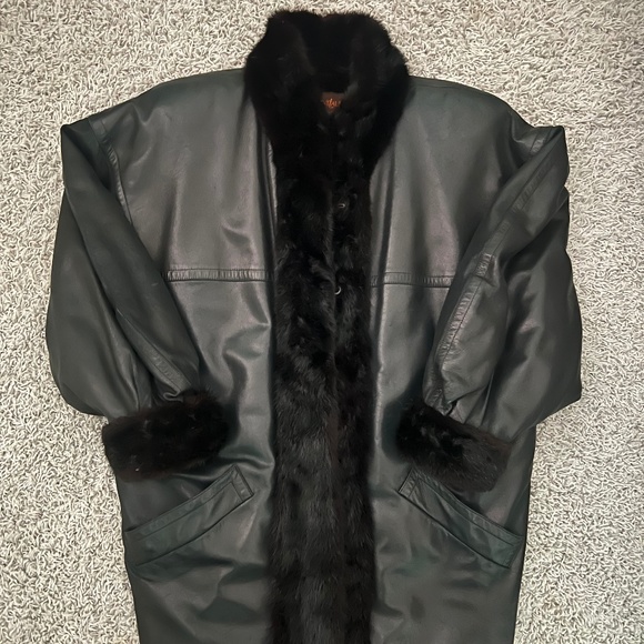 Made in France YvesSaintLauren, Lambskin w/ Mink Lining &Trim, Size M, Black - Picture 1 of 6